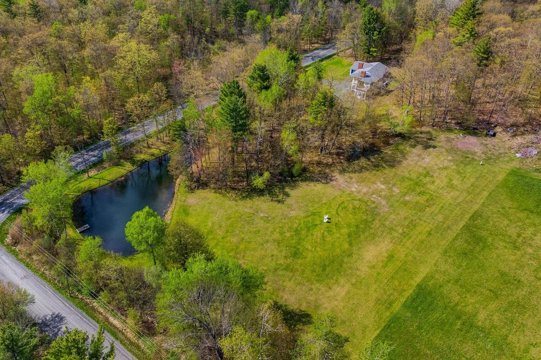 Photo of 8 Laramie