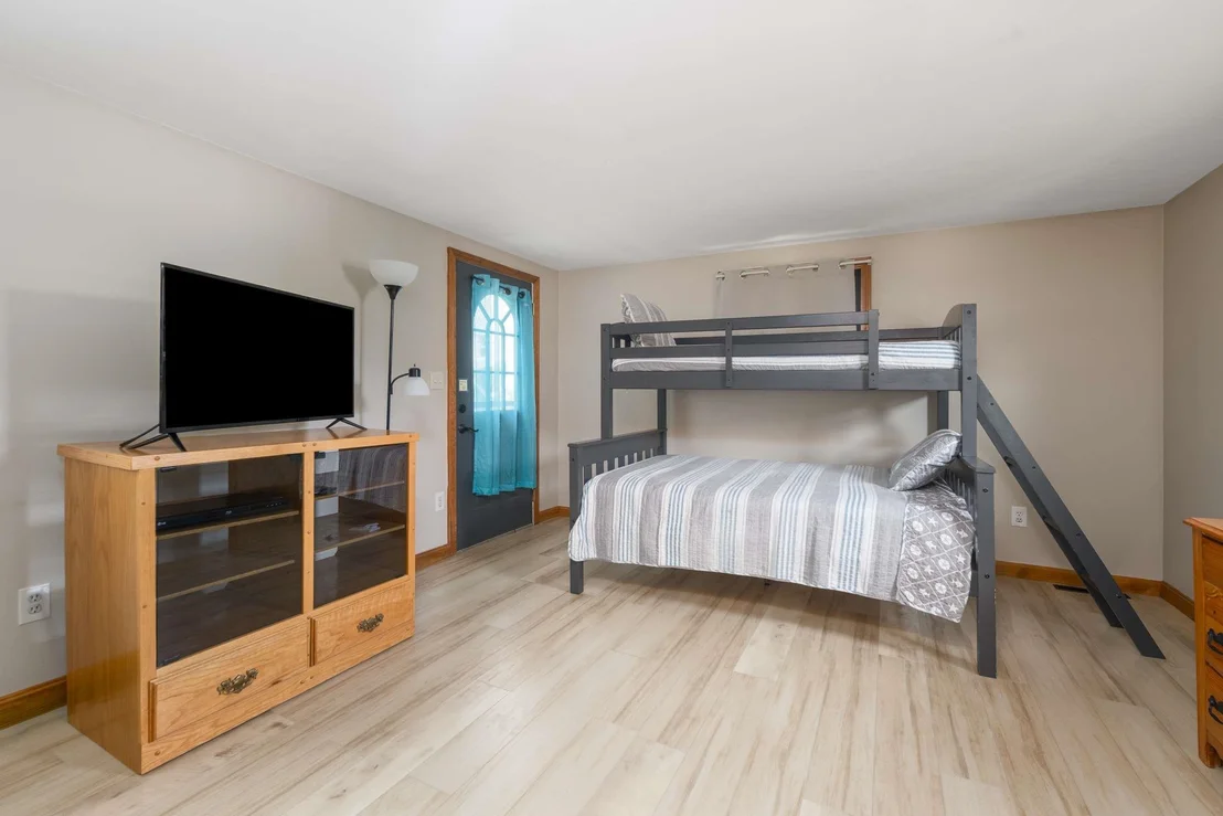 Photo of 35 Beacon