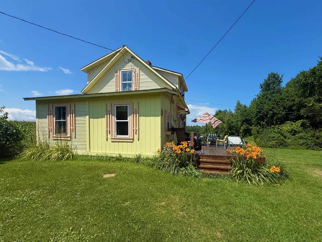 Photo of 2340 Panton