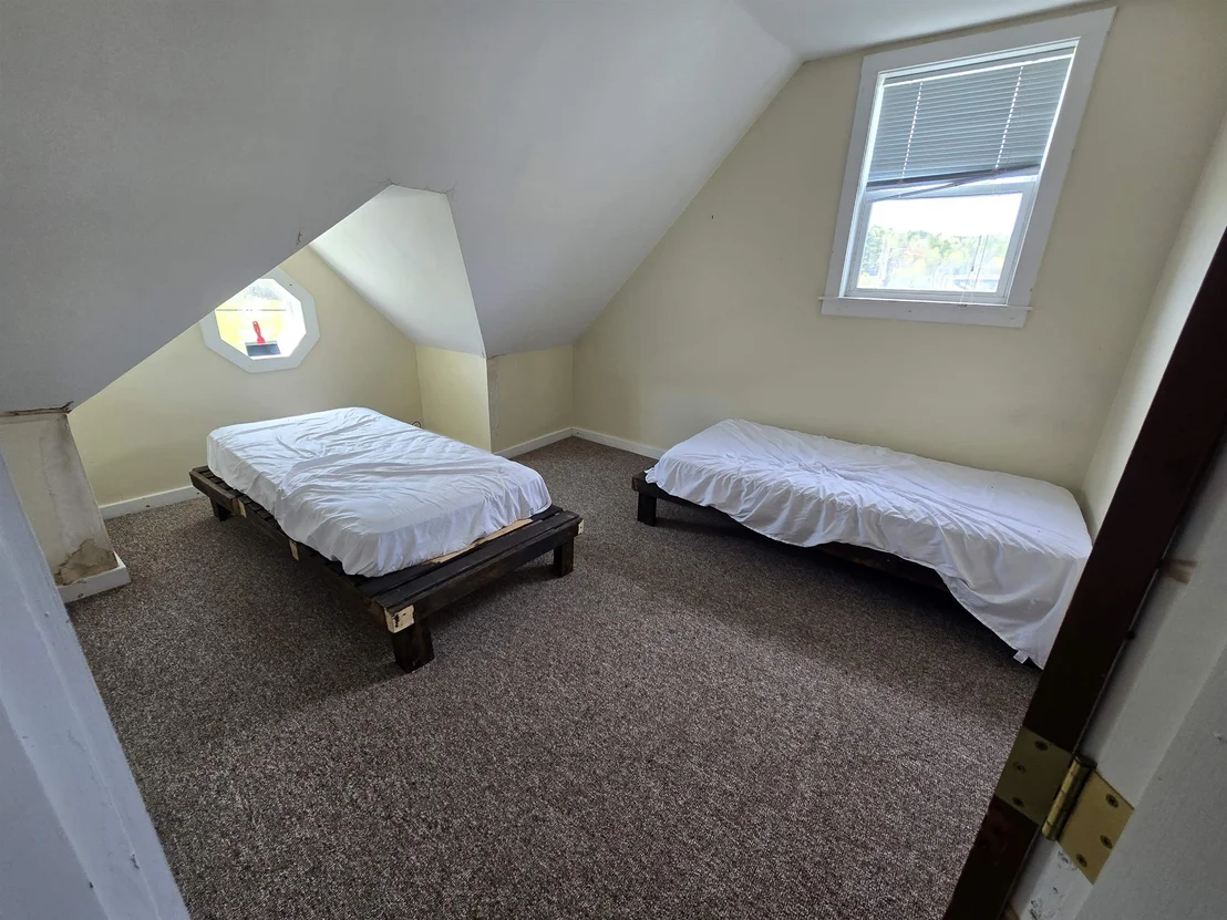 Photo of 268 Roaring Brook