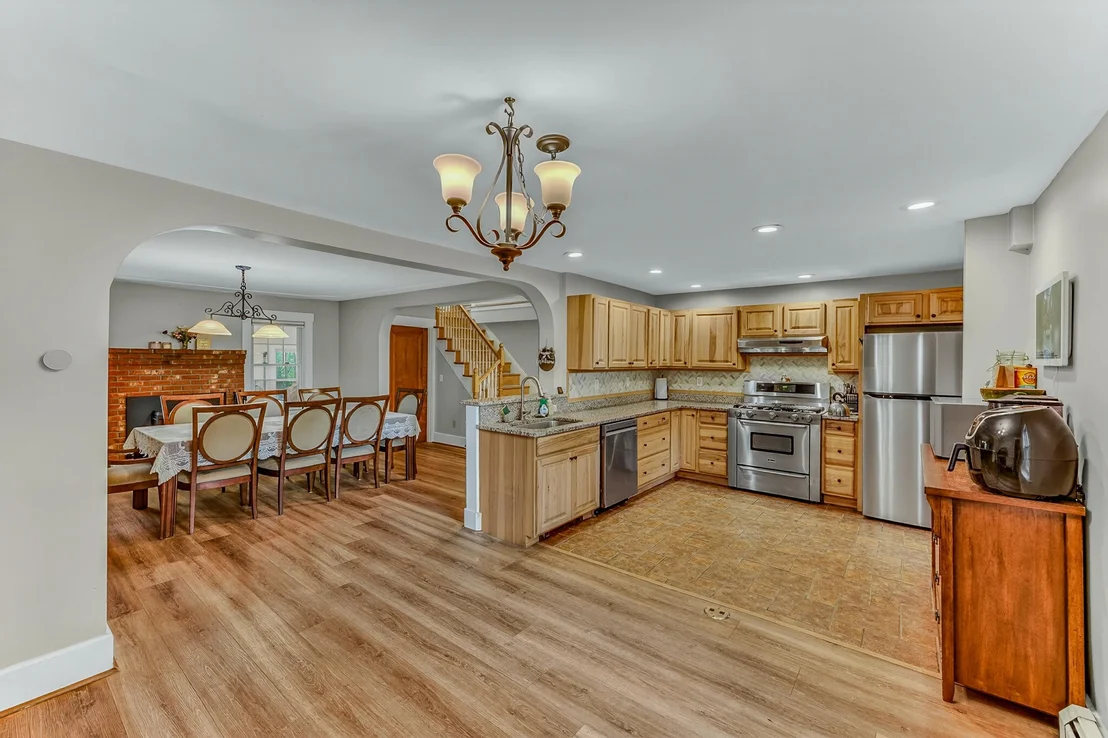 Photo of 3310 Main