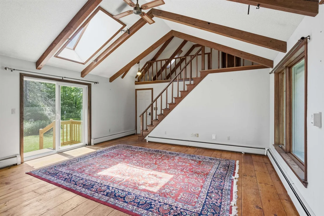 Photo of 1572 Skyline