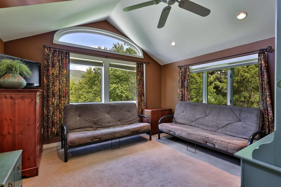 Photo of 31 Plumley