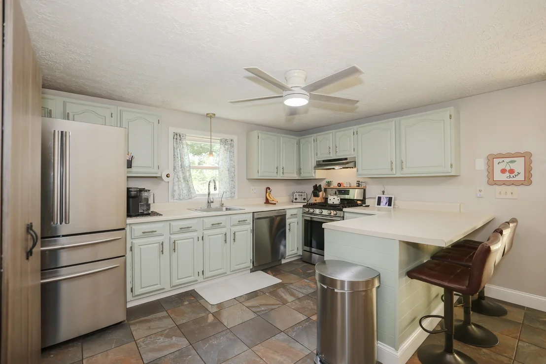 Photo of 285 Colby