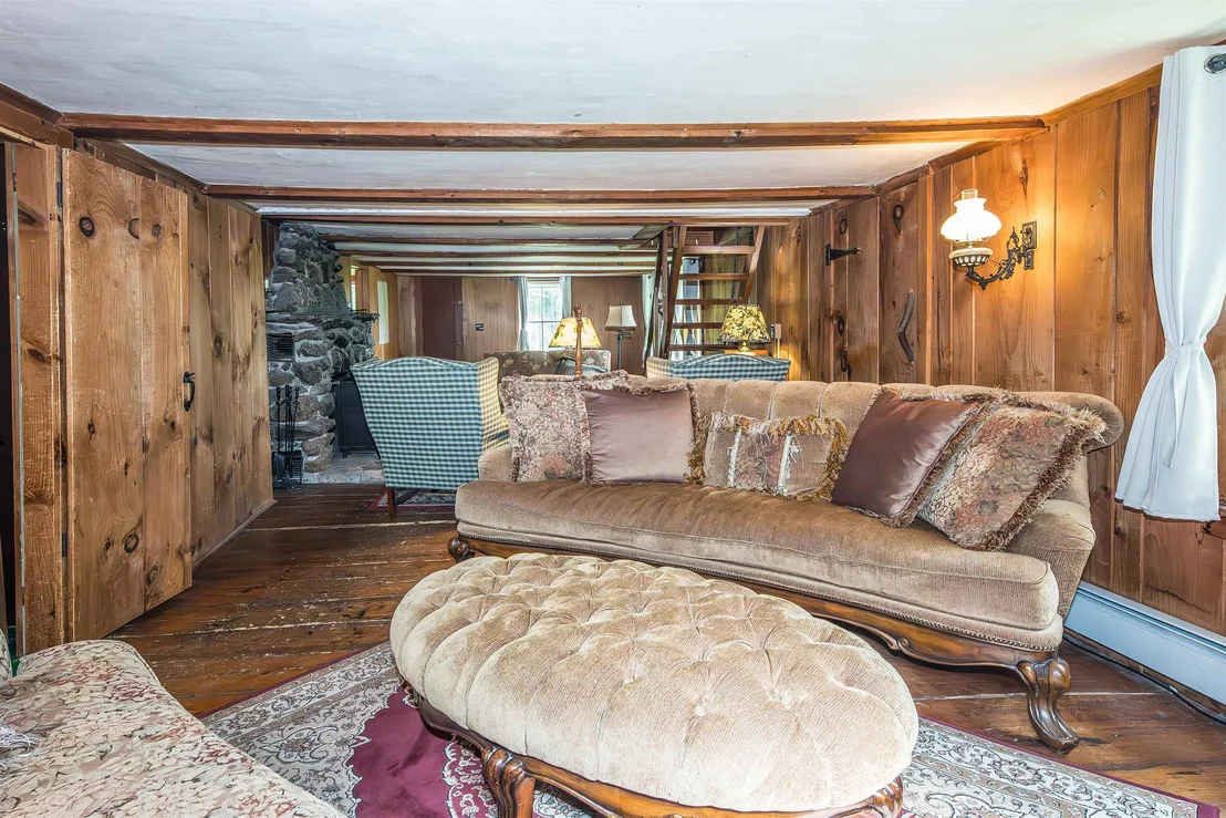 Photo of 2238 Upper Michigan