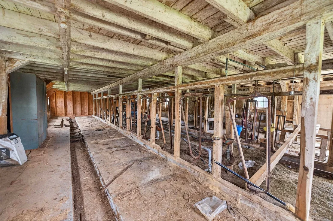 Photo of 2245 Burrington Hill