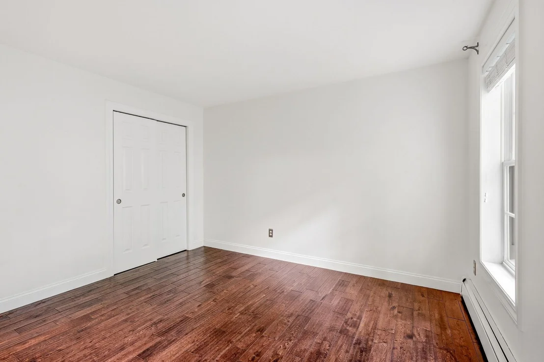 Photo of 98 Webster