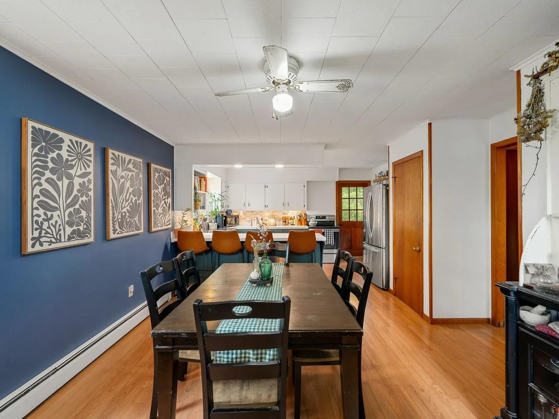 Photo of 1128 Hardscrabble