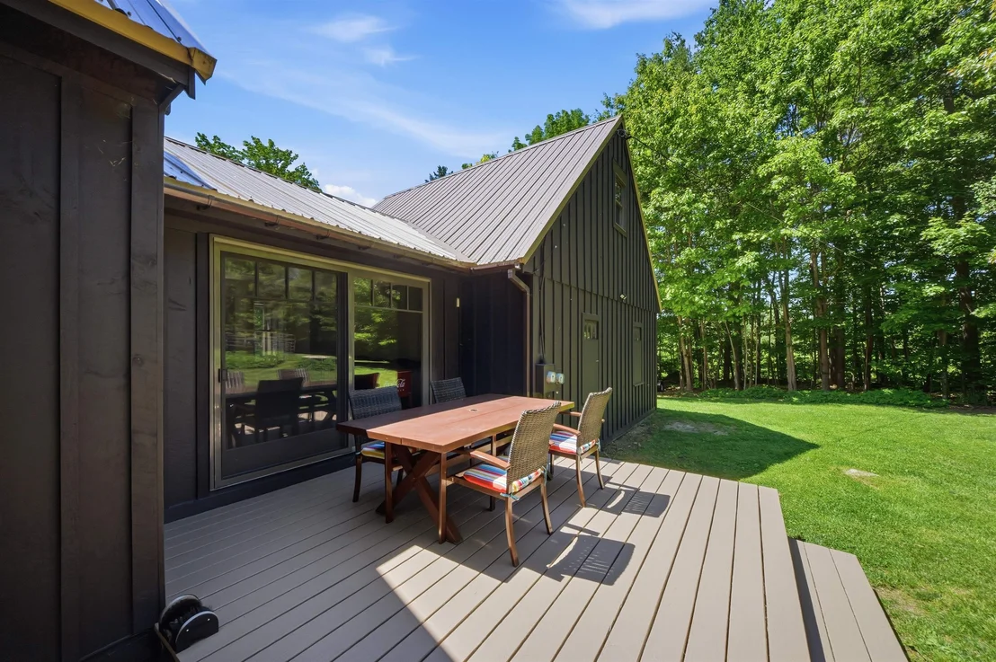 Photo of 291 Halfmoon Pond