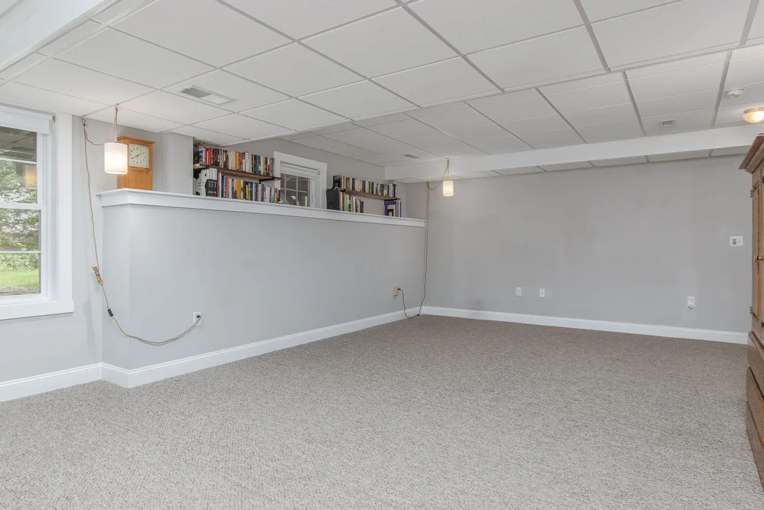 Photo of 325 Mccurdy