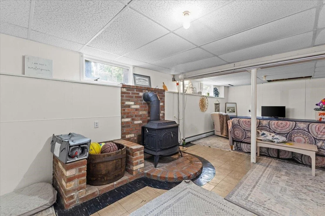 Photo of 6 Edgewood