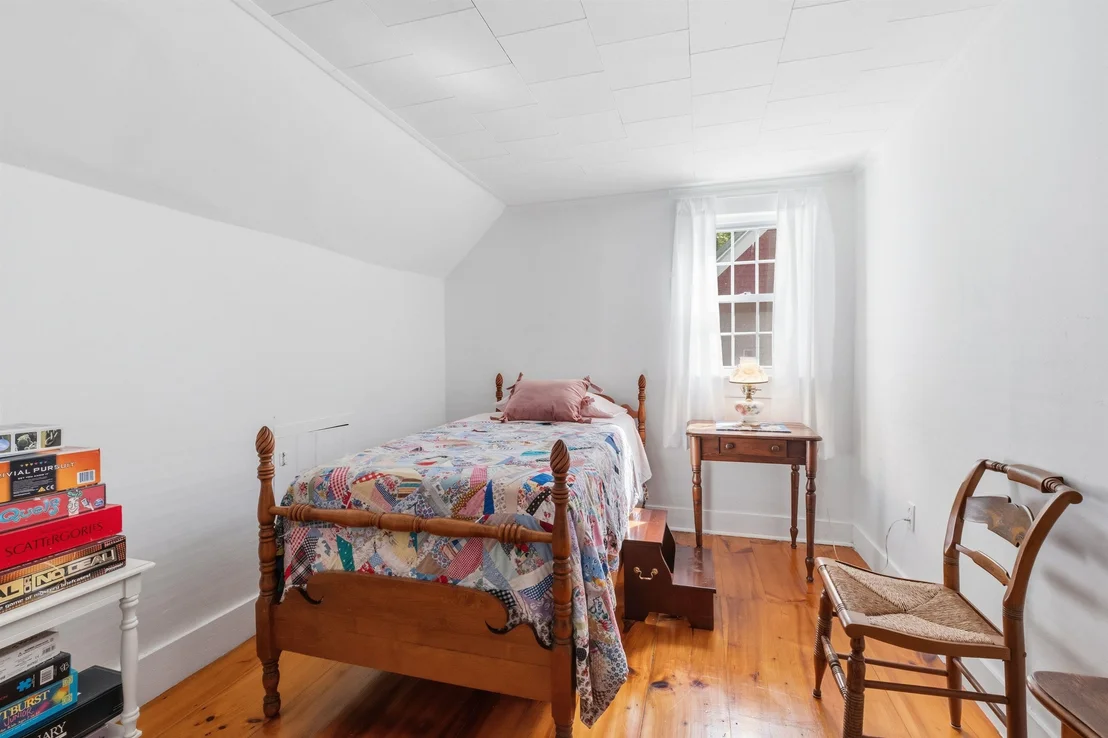 Photo of 55 Bible Hill
