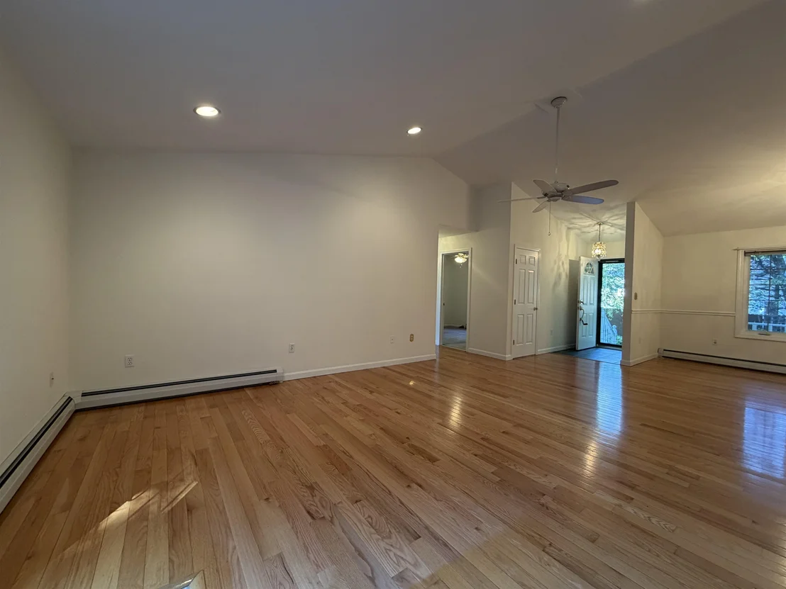 Photo of 44 Arch
