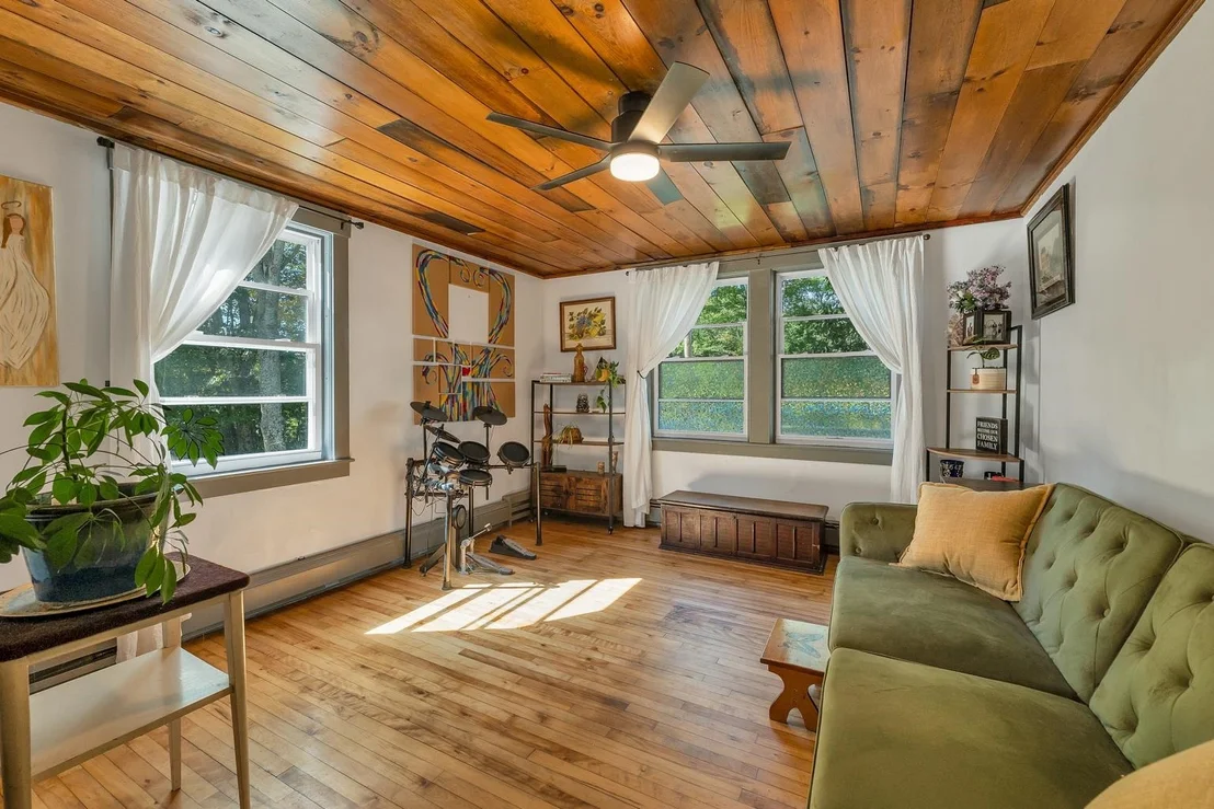 Photo of 40 Boston Hill