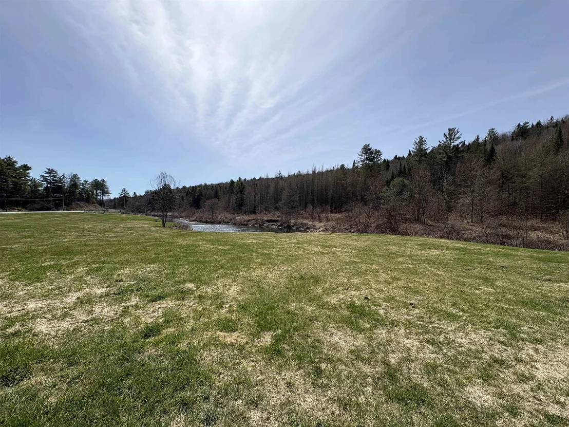 Photo of 699 Route 122