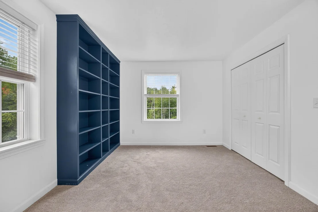 Photo of 992 Beauty Hill