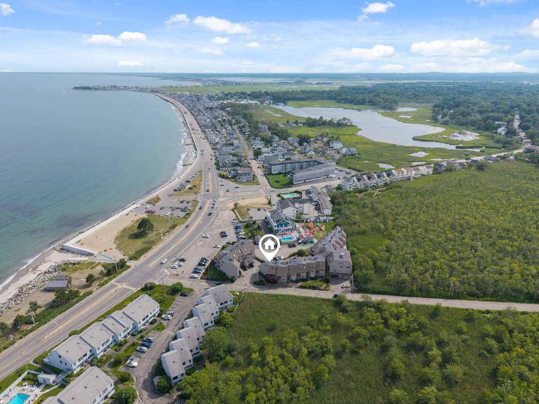 Photo of Unit 6 at 939 Ocean