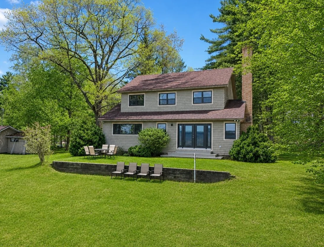Photo of 1254 Bluff