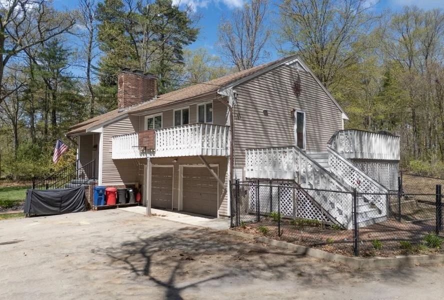 Photo of 6 Maple