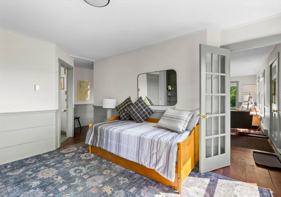 Photo of 470 Maple