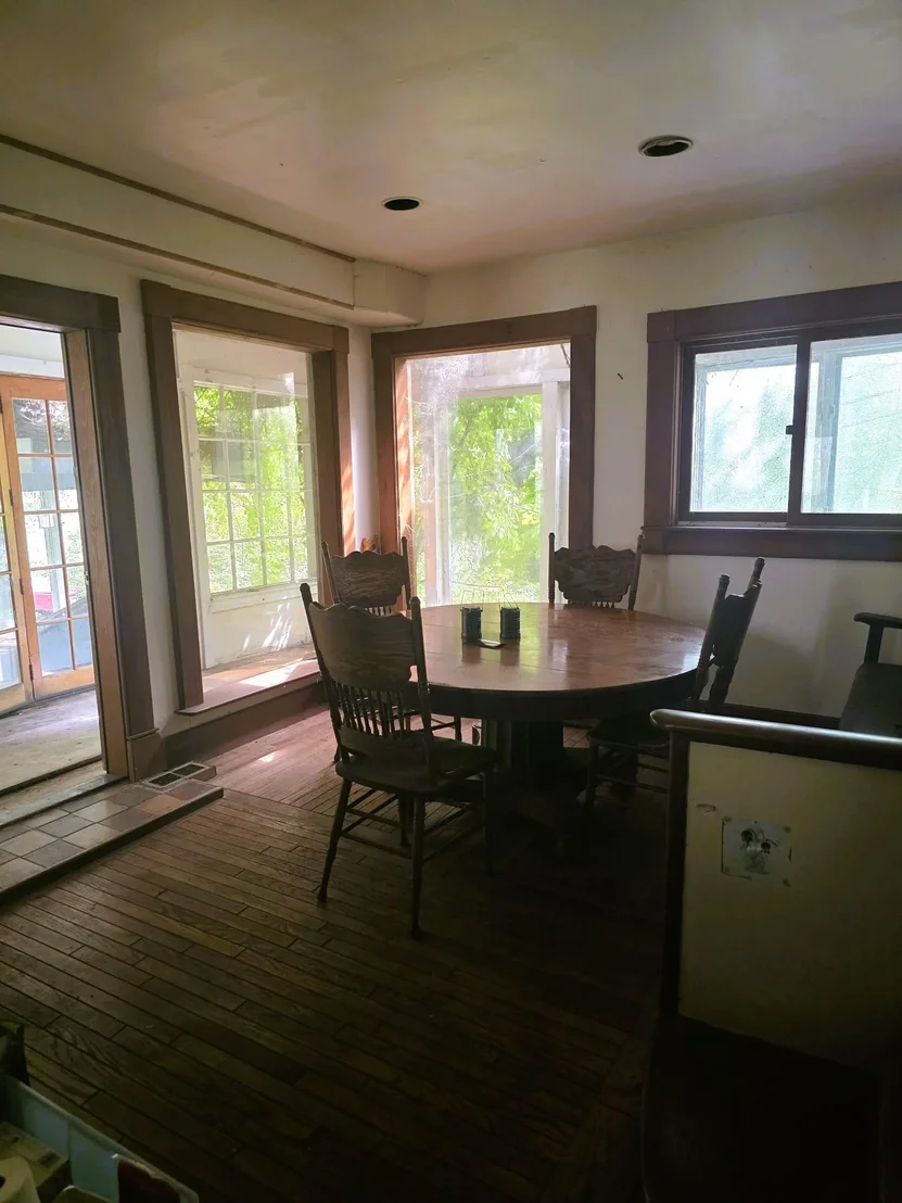 Photo of 1107 Broad Brook
