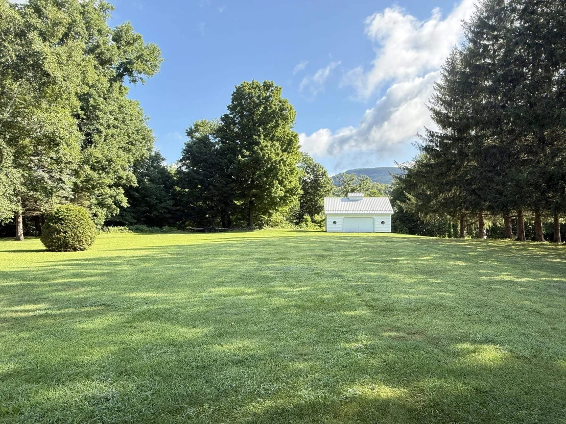 Photo of 2997 Cochran