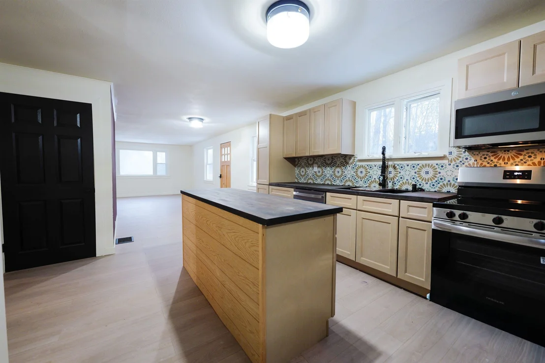 Photo of 37 Wright