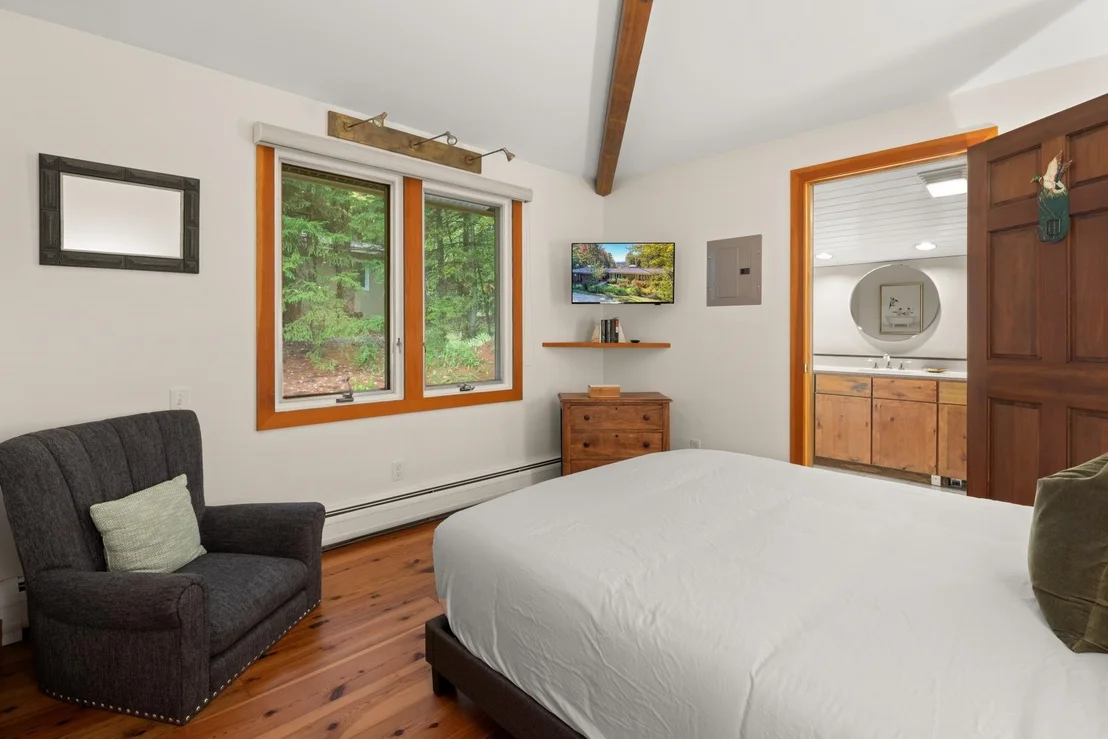 Photo of 835 Alpine View