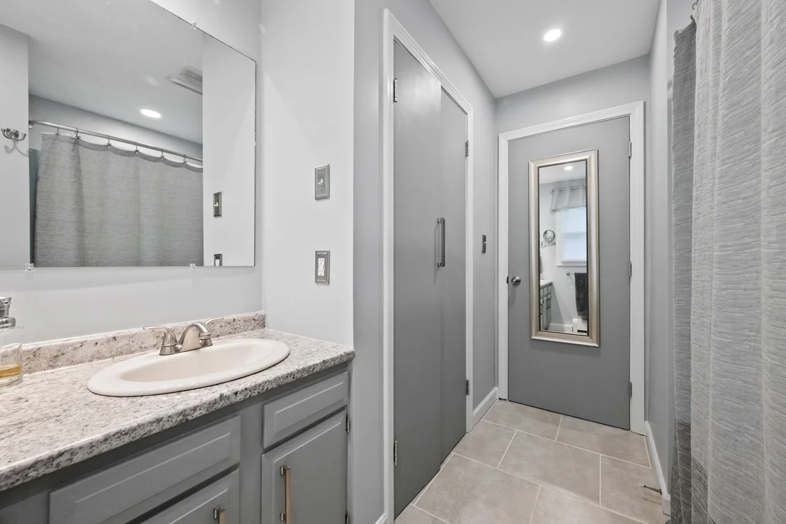 Photo of 42 Crestwood