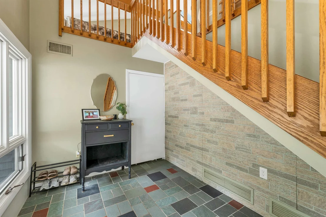 Photo of 78 Warner Hill