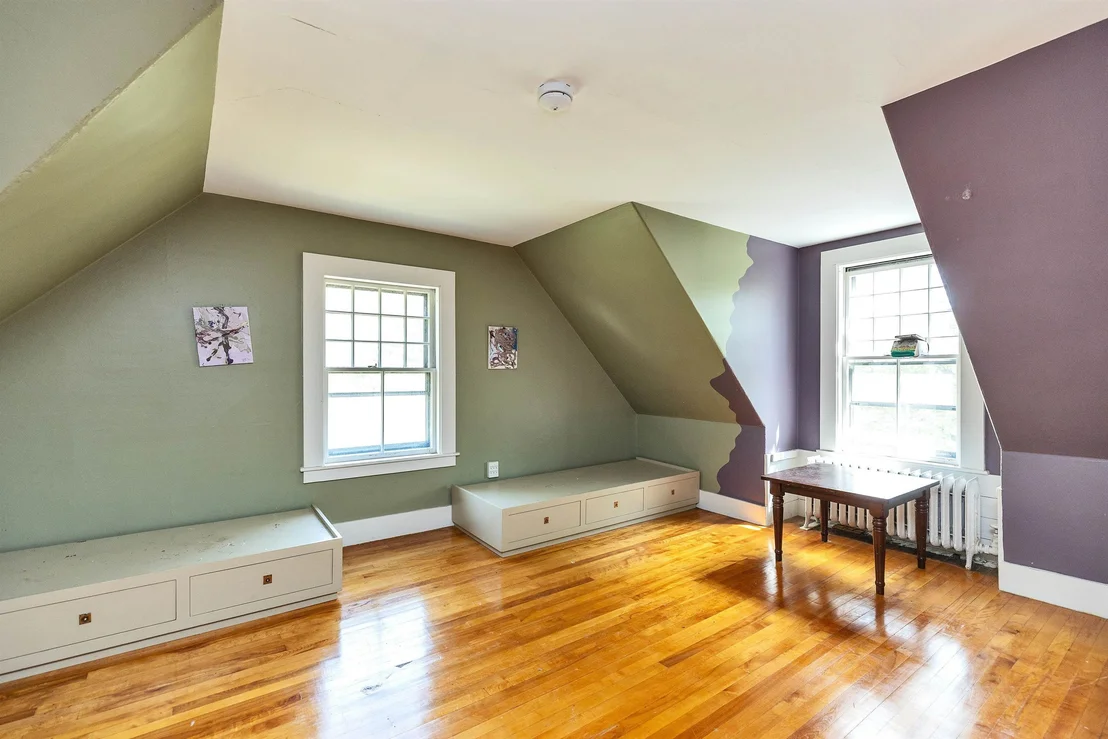 Photo of 24 Maple