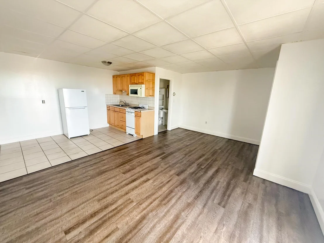 Photo of Unit 7 at 933 Ocean