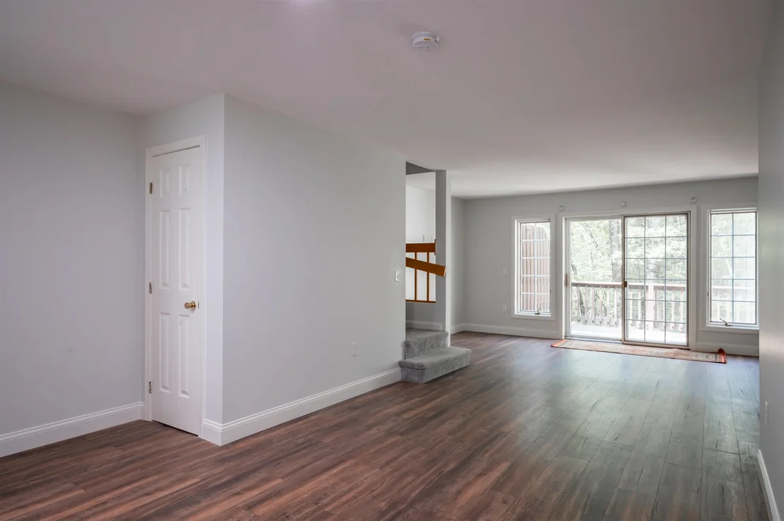 Photo of Unit 52 at 1465 Hooksett