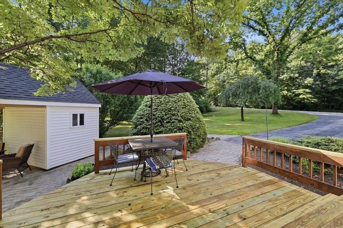 Photo of 16 Lakeview