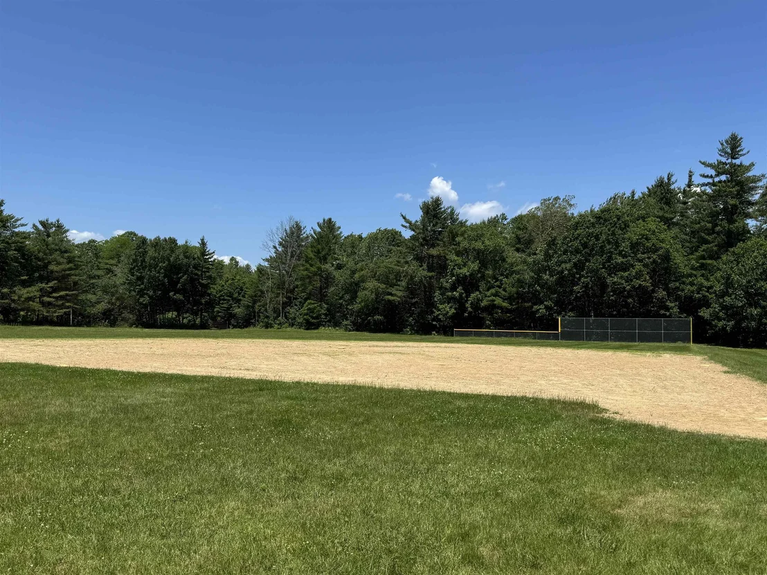 Photo of 40 White Pond