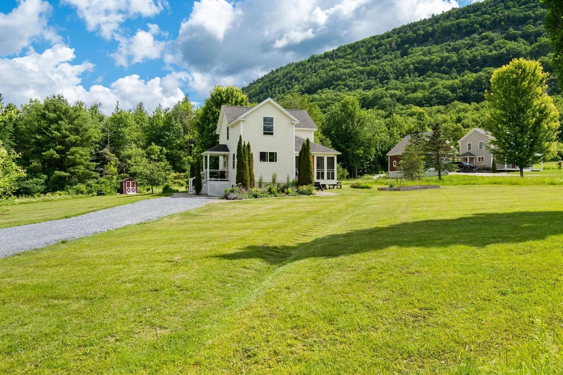 Photo of 11 Doe Meadow