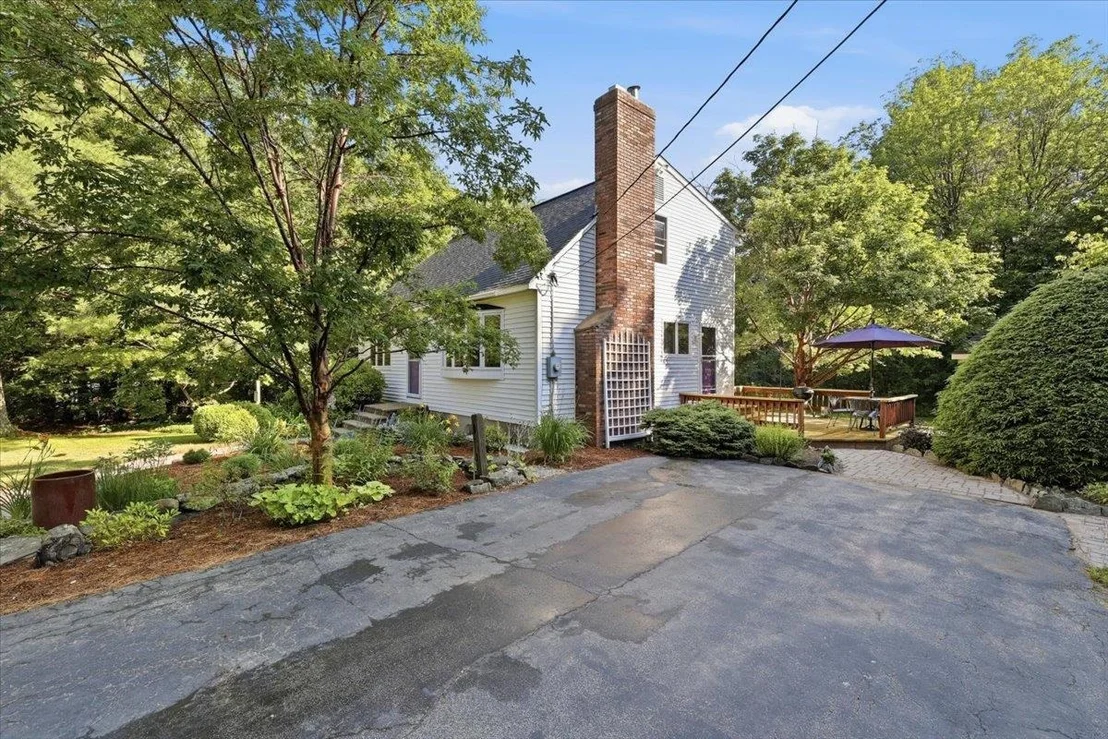 Photo of 16 Lakeview