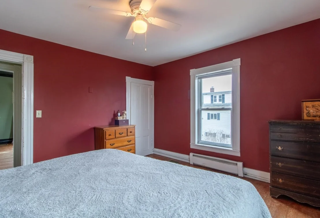Photo of 44 Taylor