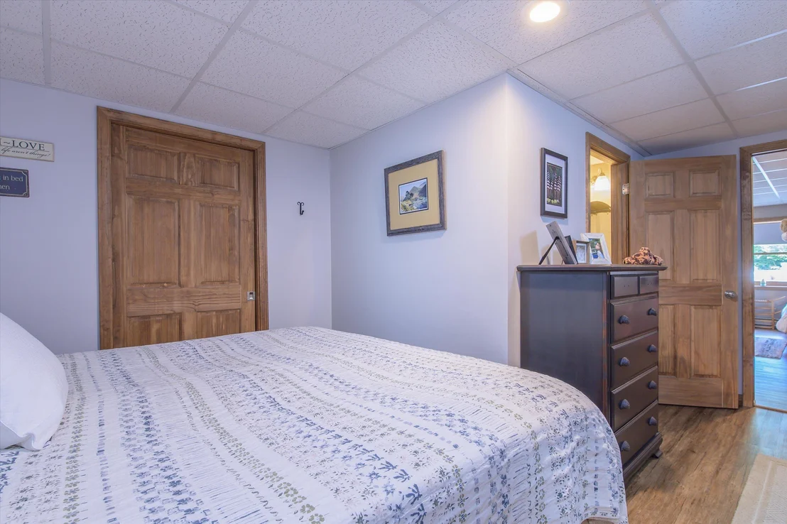 Photo of 566 Patch Hill