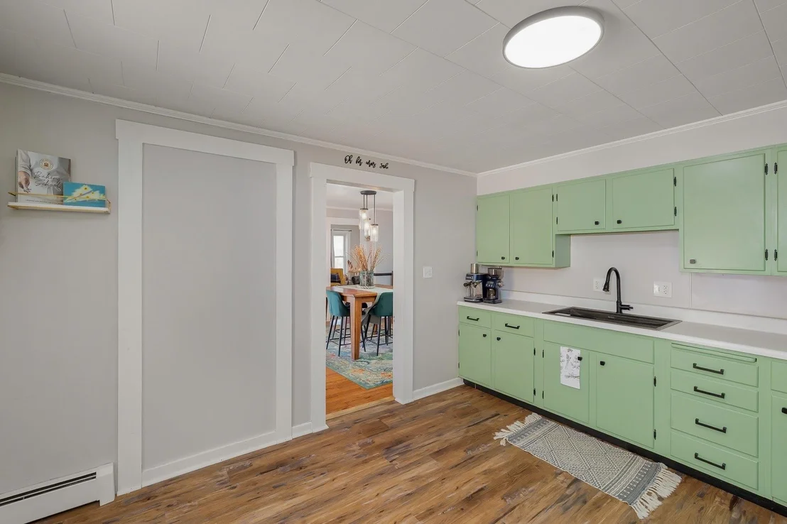 Photo of 6 Weston