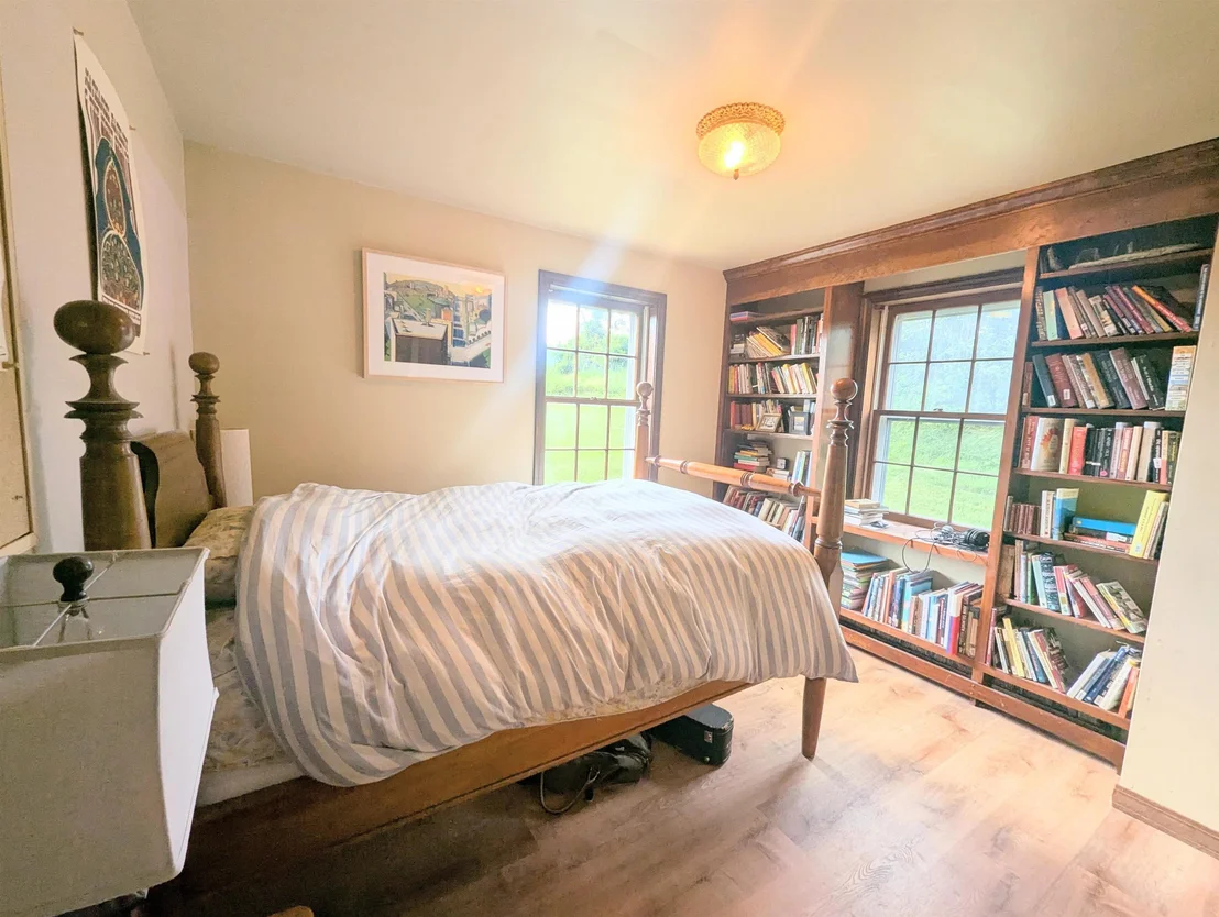 Photo of 3954 West Barnet