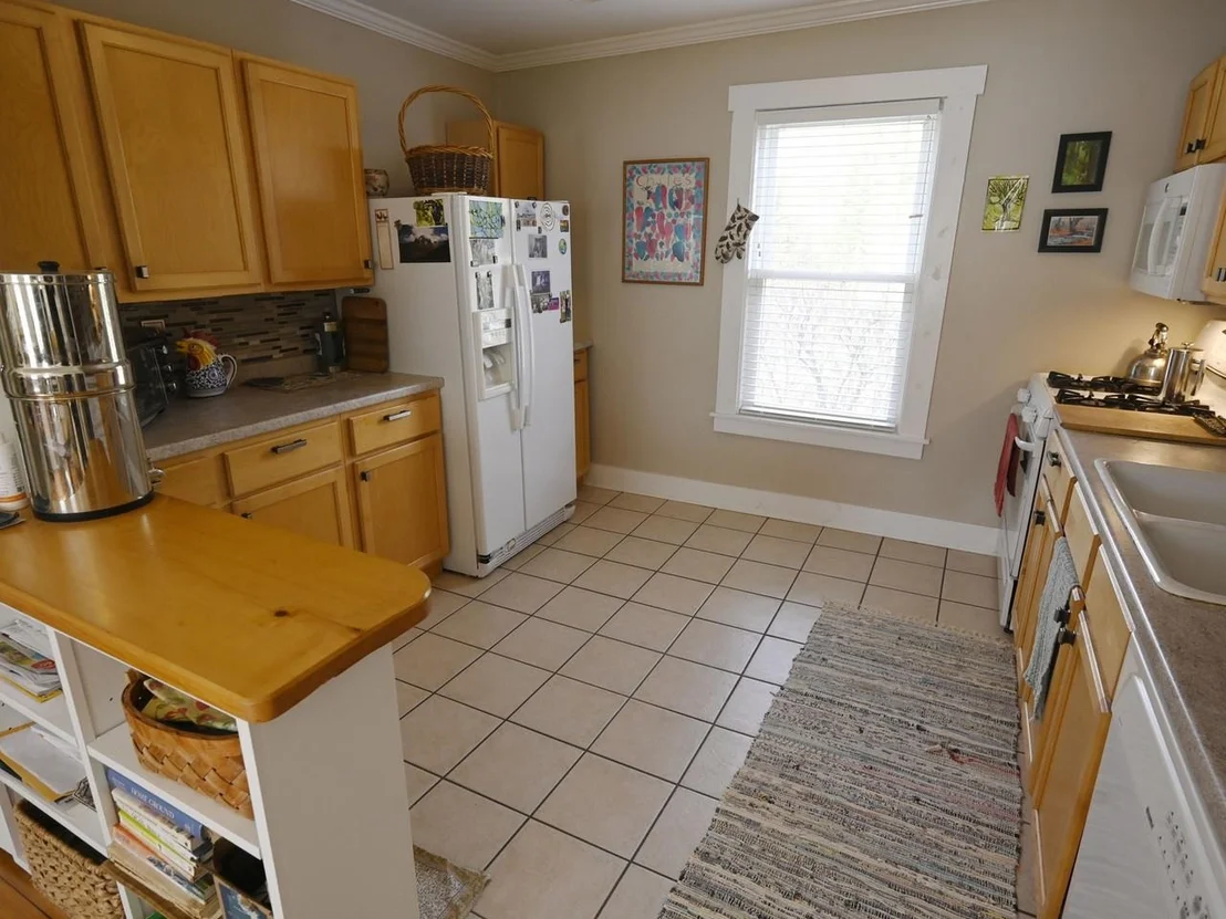 Photo of 4614 Brook