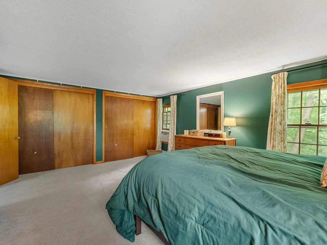 Photo of 1128 Hardscrabble