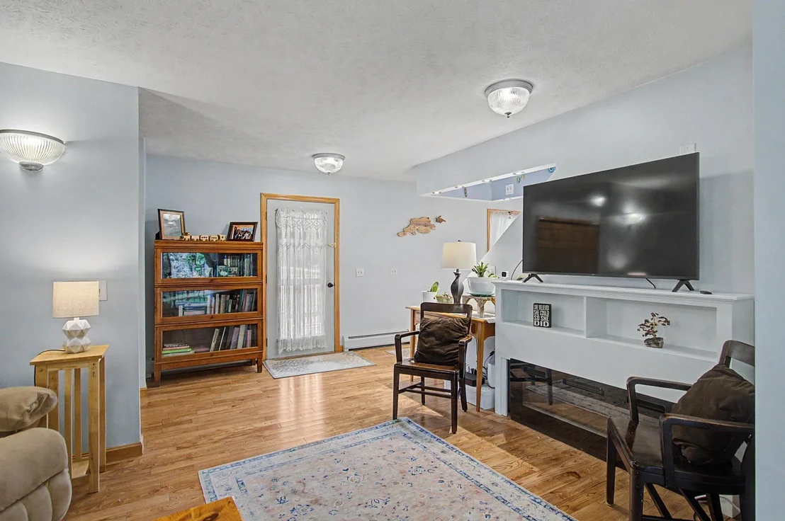 Photo of 2446 Carter Hill