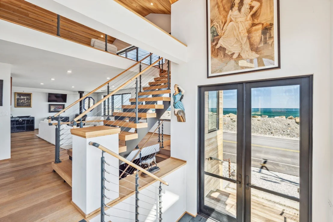 Photo of 1681 Ocean