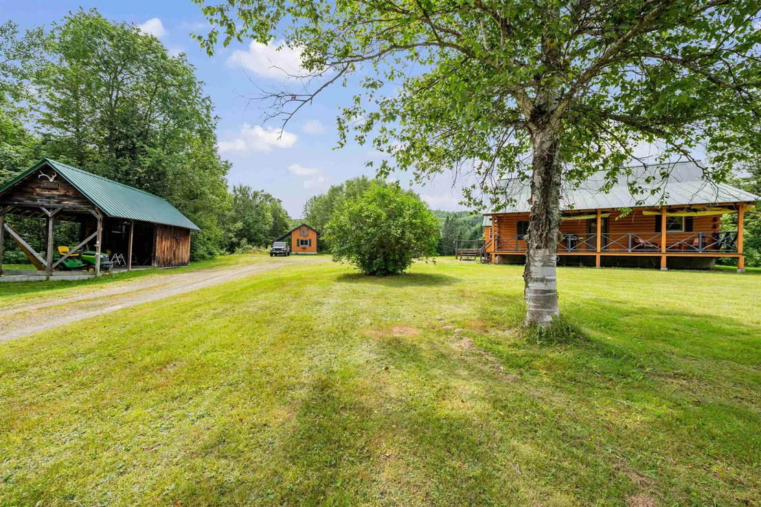 Photo of 44 Dubeau