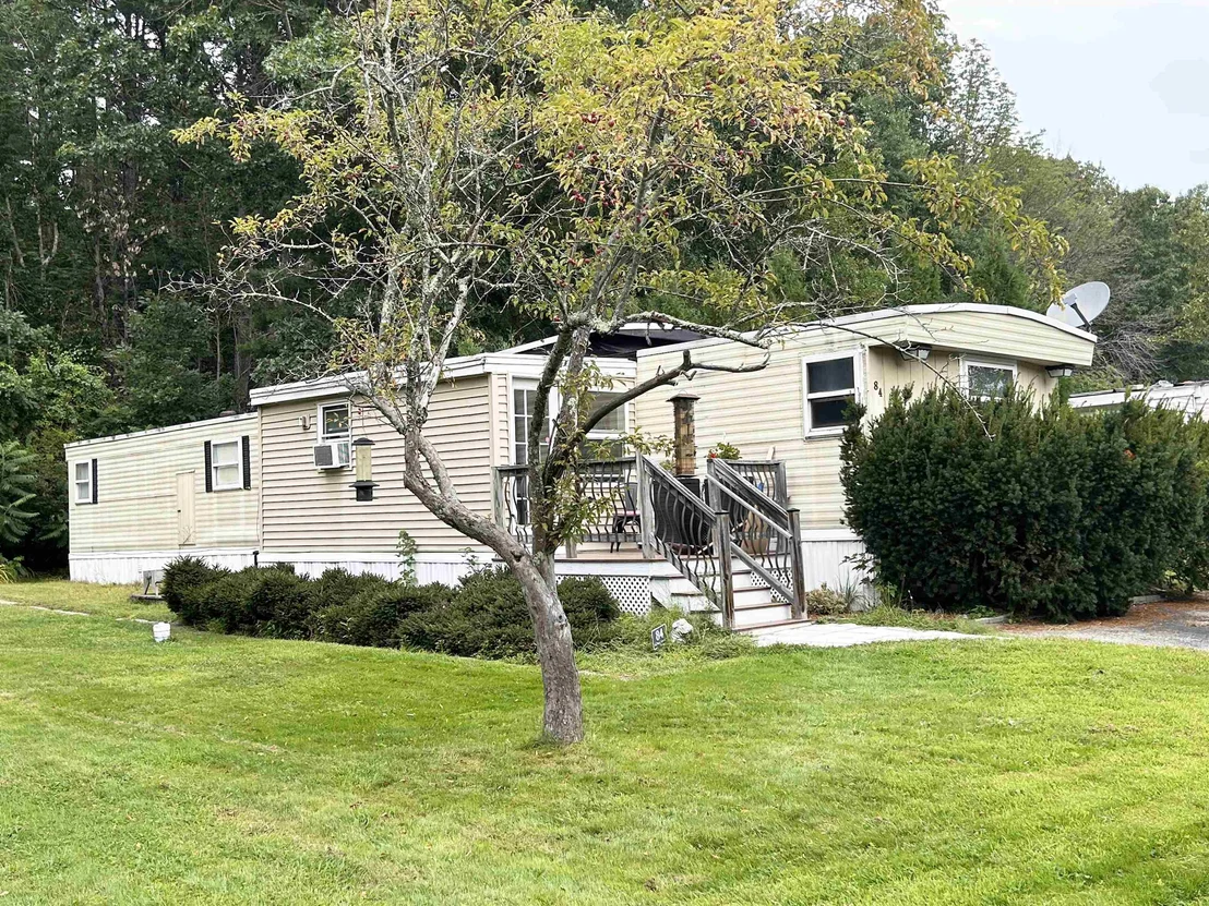 Photo of 84 Hilton