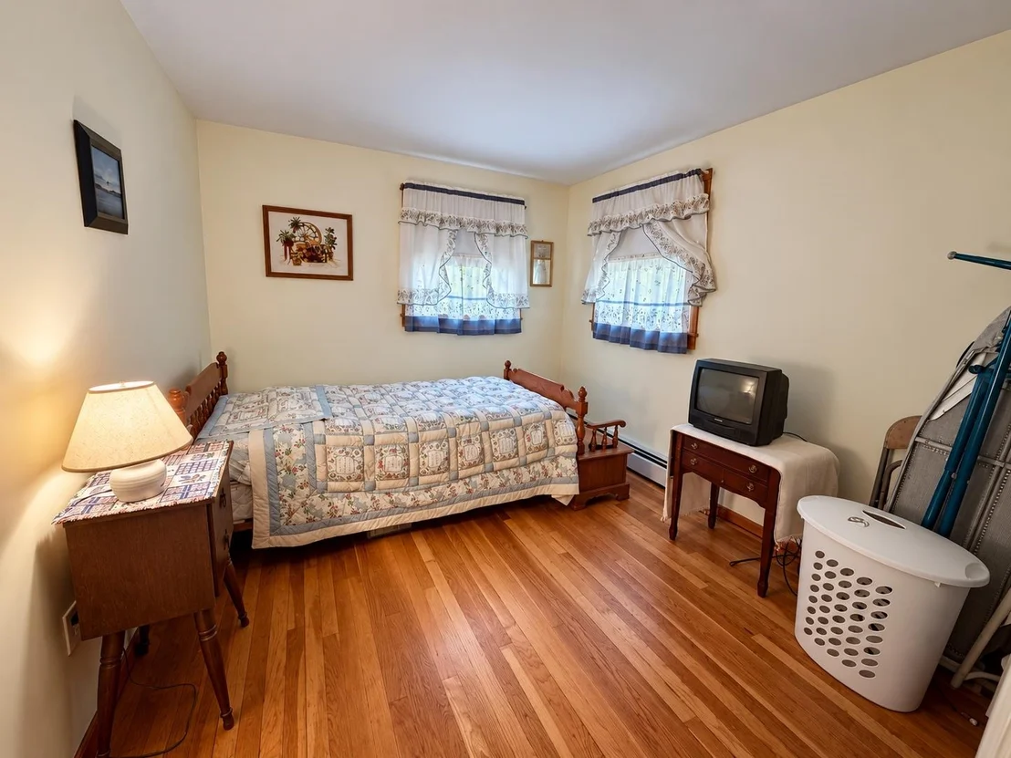 Photo of 6 Alexander