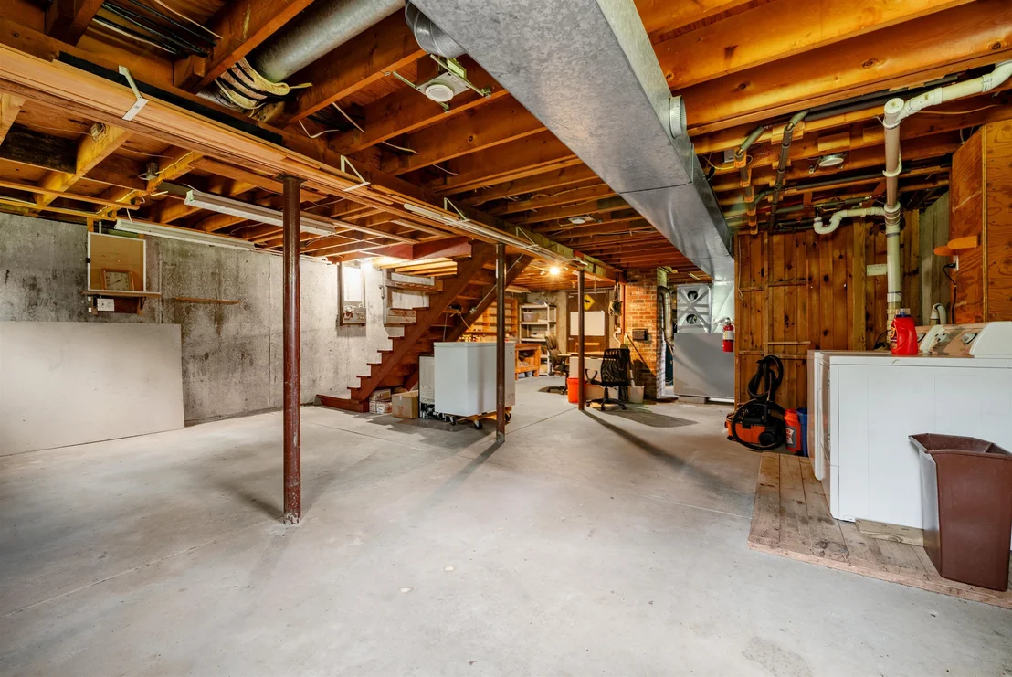 Photo of 44 Dubeau