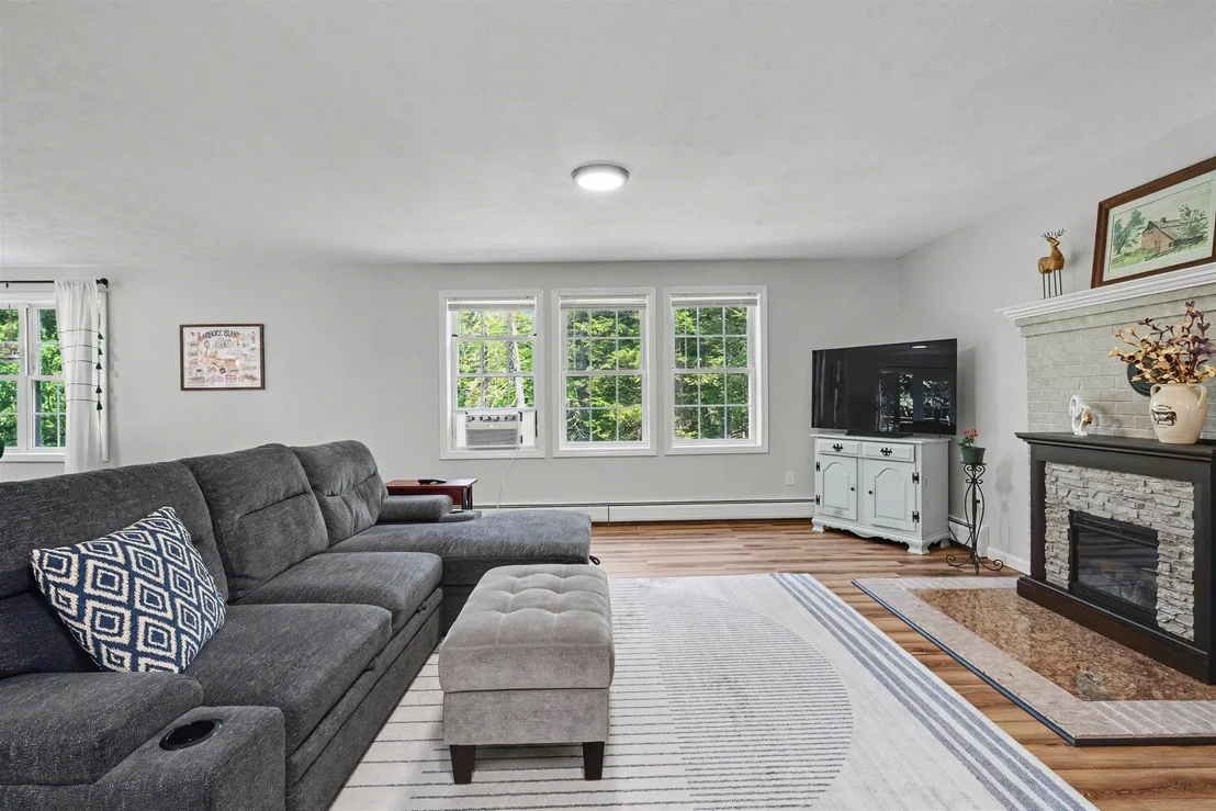 Photo of 590 Main
